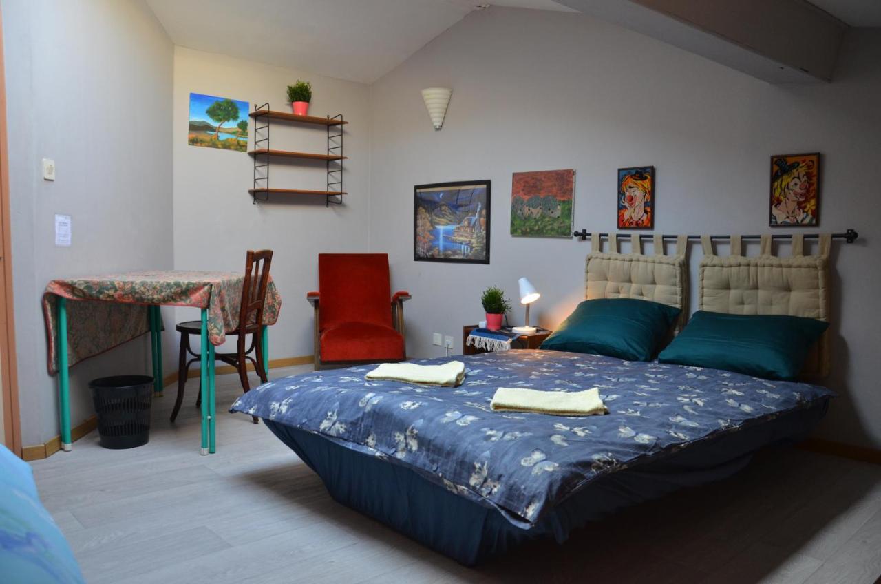 Studio Et Colocation - Gite Les 7 Fontaines Chevinay Exterior foto