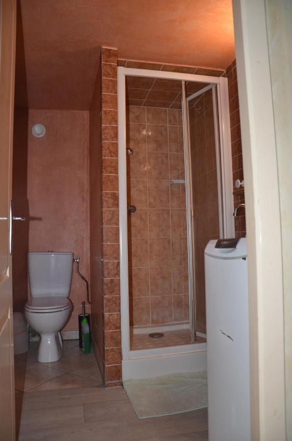 Studio Et Colocation - Gite Les 7 Fontaines Chevinay Exterior foto